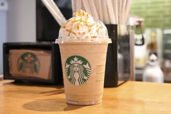 Kann Starbucks den Zuckergehalt von Getränken verringern